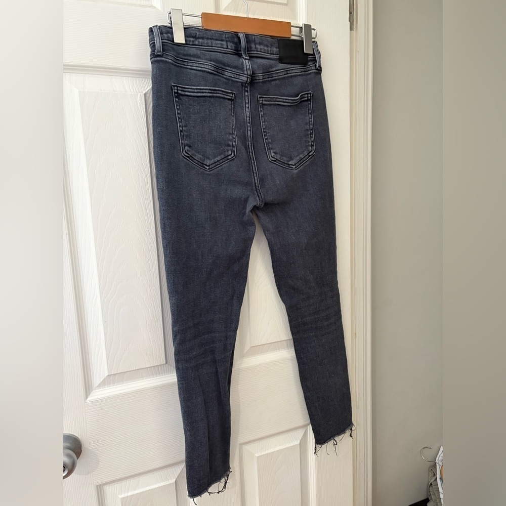 Denim Forum Aritzia the Lola high rise skinny crop grey wash size 28=26x24” - Picture 3 of 15